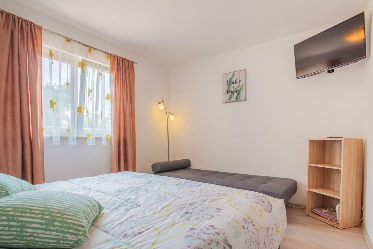 Apartment Enjoy And Relax Црес Экстерьер фото