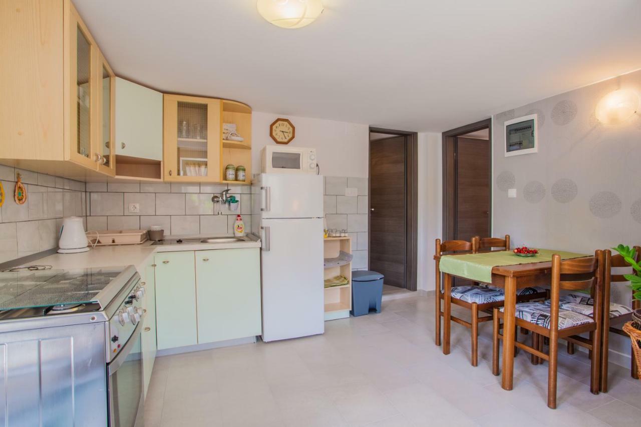 Apartment Enjoy And Relax Црес Экстерьер фото